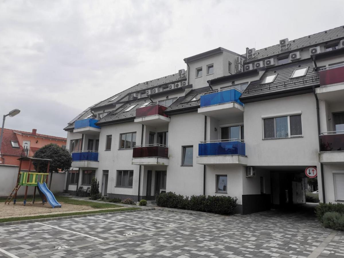 Szabó Lux Apartman Sárvár Exterior foto